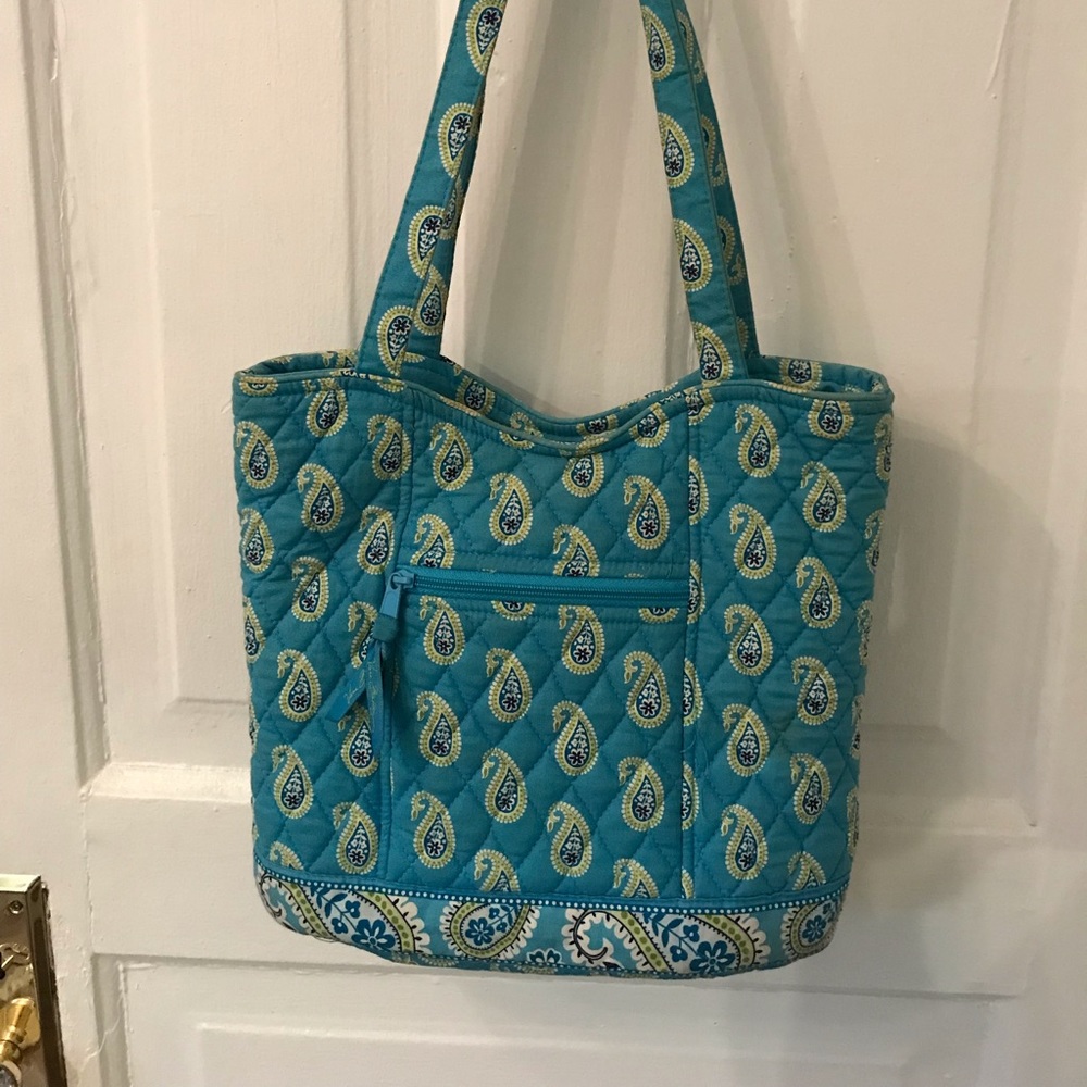 Great condition Vera Bradley bag!